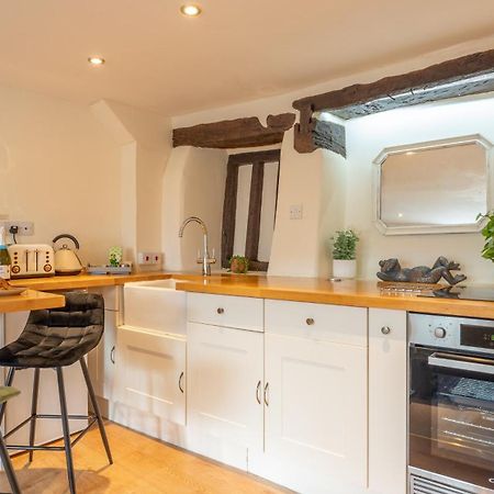 Wee Toad Hole Heart Of Kendal - Cottage Sleeps 4-6 - Dogs Welcome المظهر الخارجي الصورة