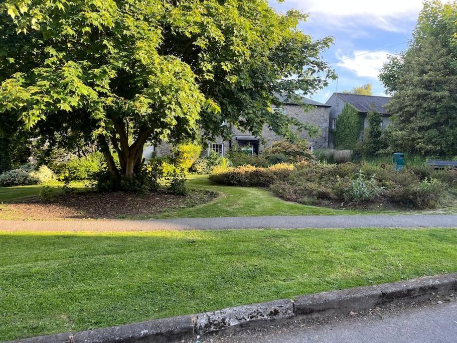 Wee Toad Hole Heart Of Kendal - Cottage Sleeps 4-6 - Dogs Welcome المظهر الخارجي الصورة