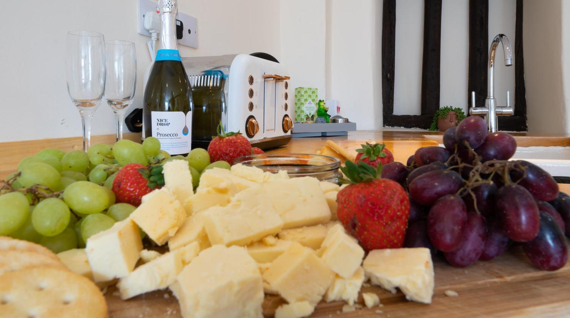Wee Toad Hole Heart Of Kendal - Cottage Sleeps 4-6 - Dogs Welcome المظهر الخارجي الصورة